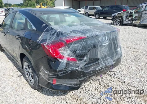 2017 Honda Civic Lx z USA, uszkodzony, nr VIN 19XFC2F56HE007165